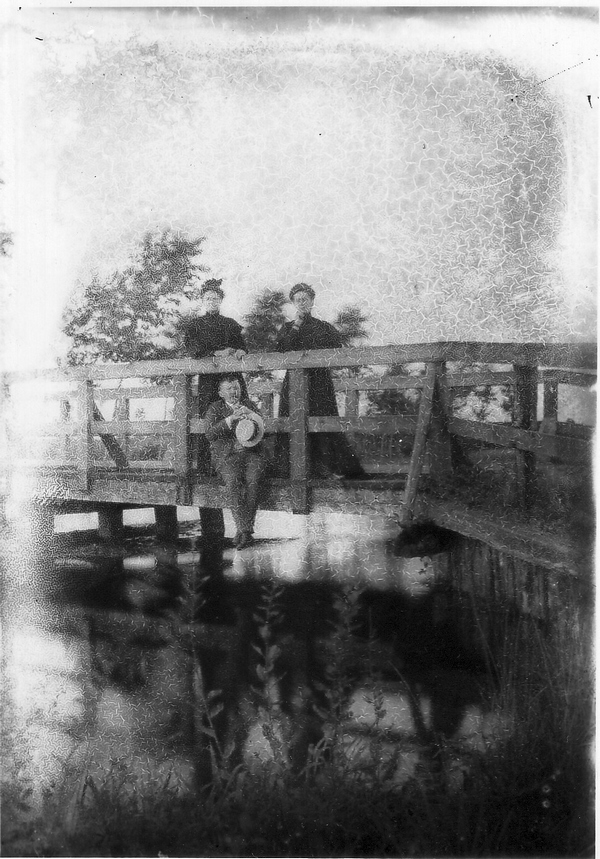 Oudst bekende foto-opname van de brug.